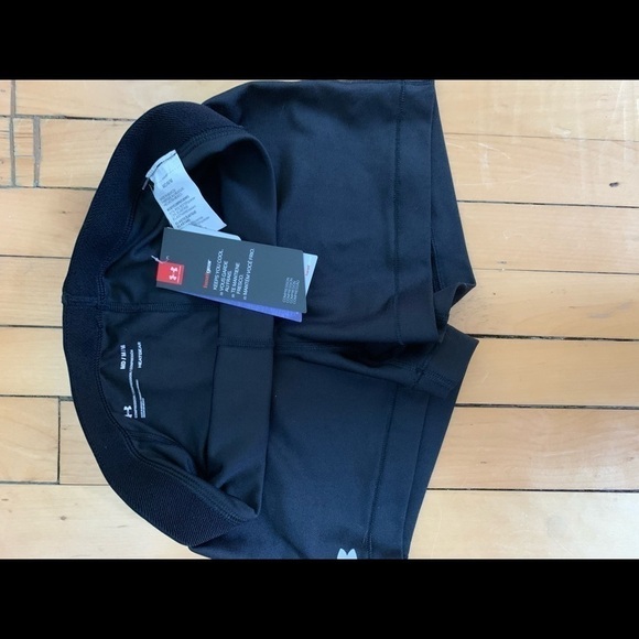 Under  Armour compression shorts - Picture 2 of 2